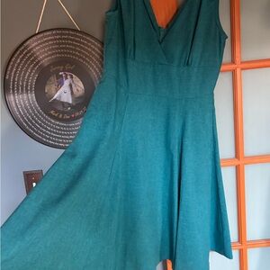 Elegant Teal Sleeveless Dress